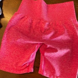 NVGTN scrunch butt shorts